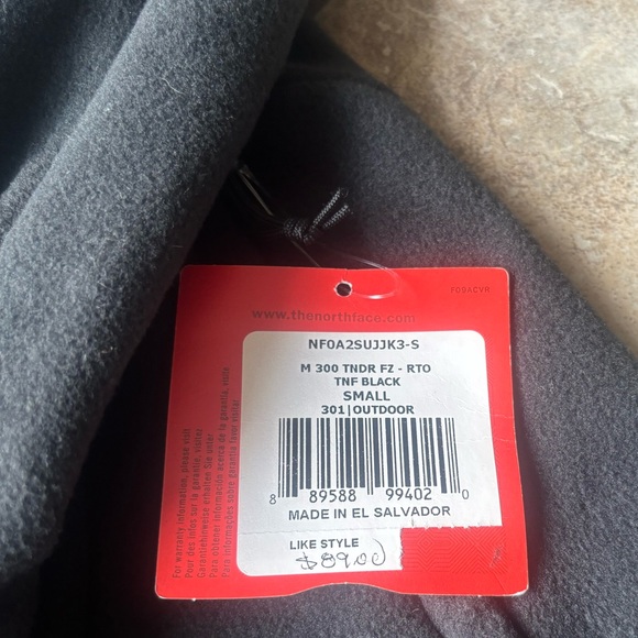 M Northface sweater - Picture 3 of 3